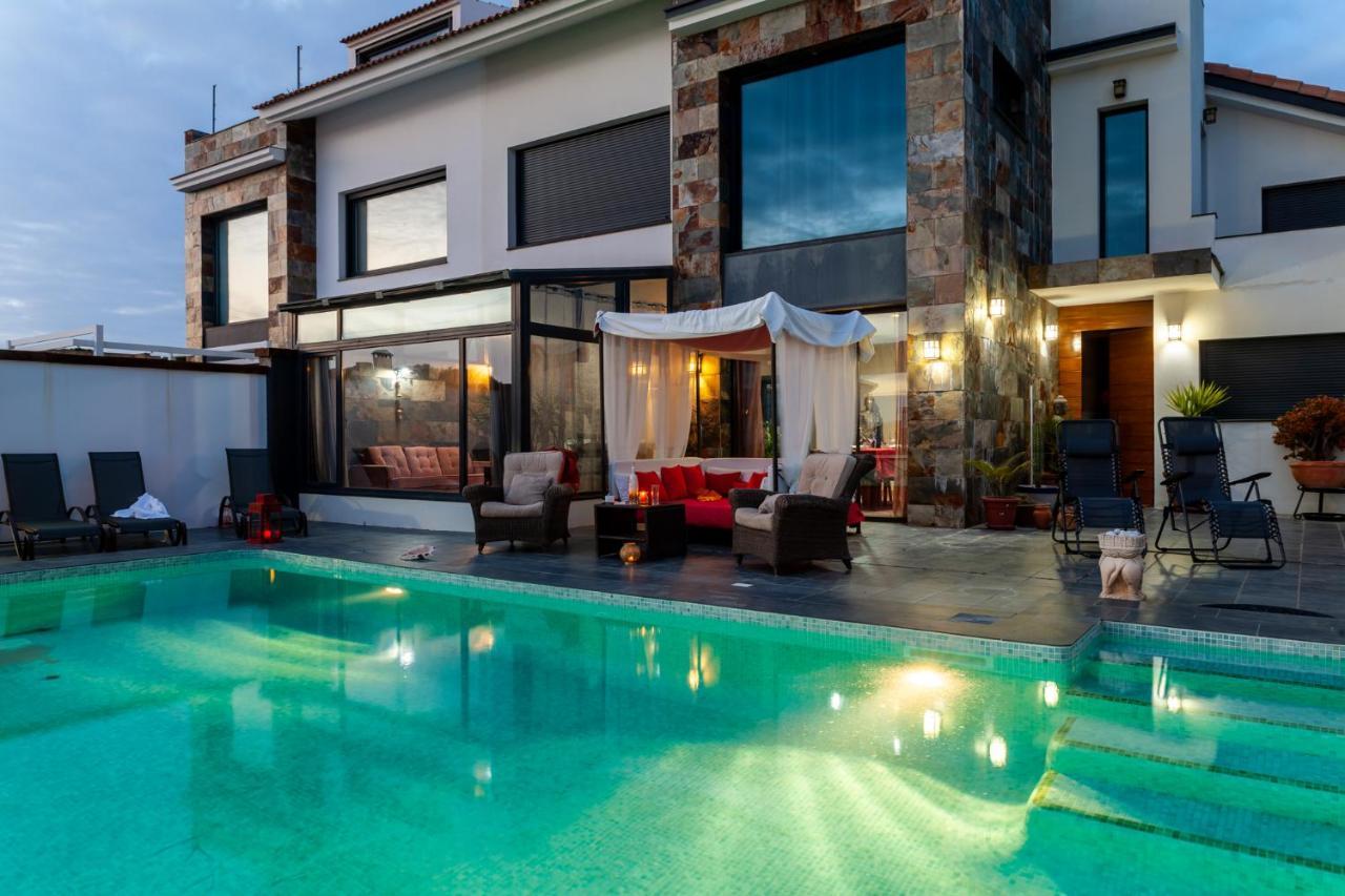 Chalet Con Piscina Privada En ماثاغون المظهر الخارجي الصورة